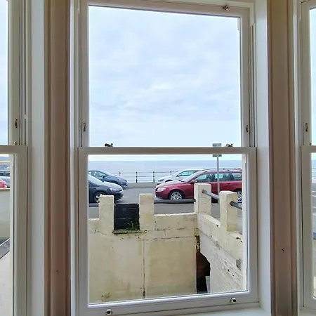 Seacliffe Flats *
